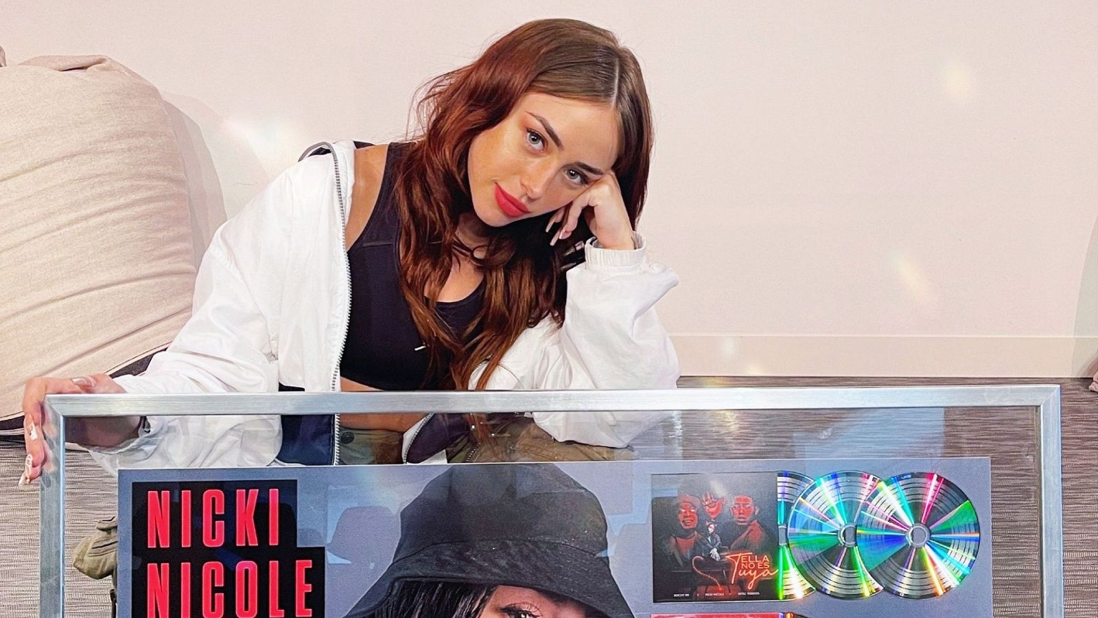 Disco de Oro y Triple Platino: Nicki Nicole revoluciona España