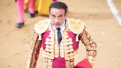 Enrique Ponce se retira y se corta la coleta. ¿Lo hace para preprarar su boda con Ana Soria?