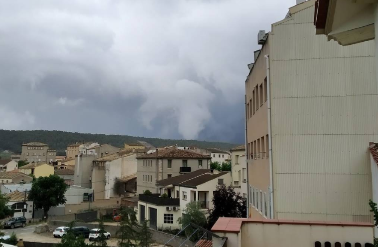 Fotografia del tornado, vist des de la Llacuna | Autor: Joan Sabaté Parera