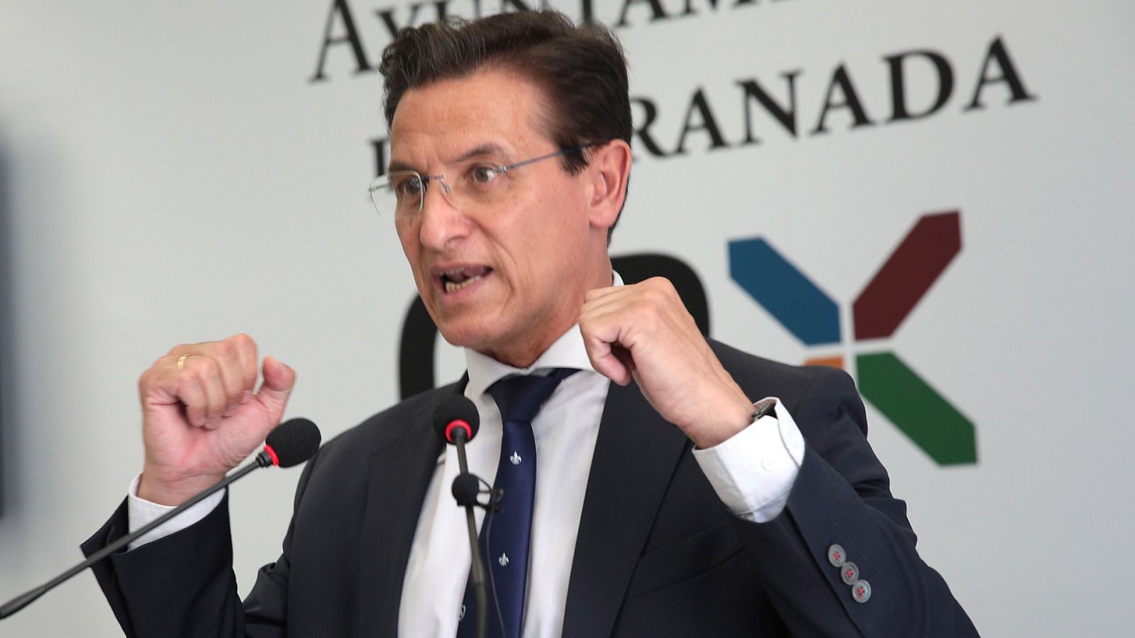 Dimite el alcalde de Granada, Luis Salvador