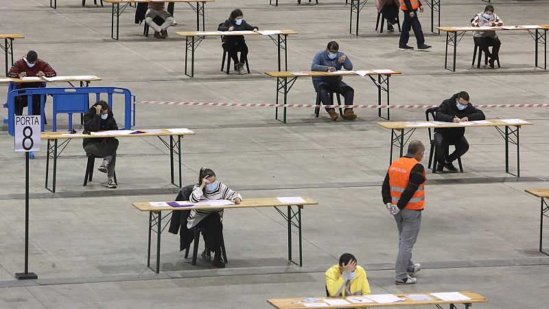 Gobierno y sindicatos acuerdan indemnizar con 20 días por año trabajado a los interinos que no superen la oposición