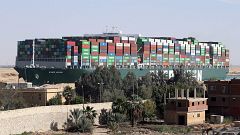 El Canal de Suez permitirá salir al Ever Given tras más de tres meses retenido