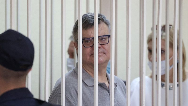 Condenan a 14 años de cárcel a Viktor Babariko, el líder de la oposición en Bielorrusia