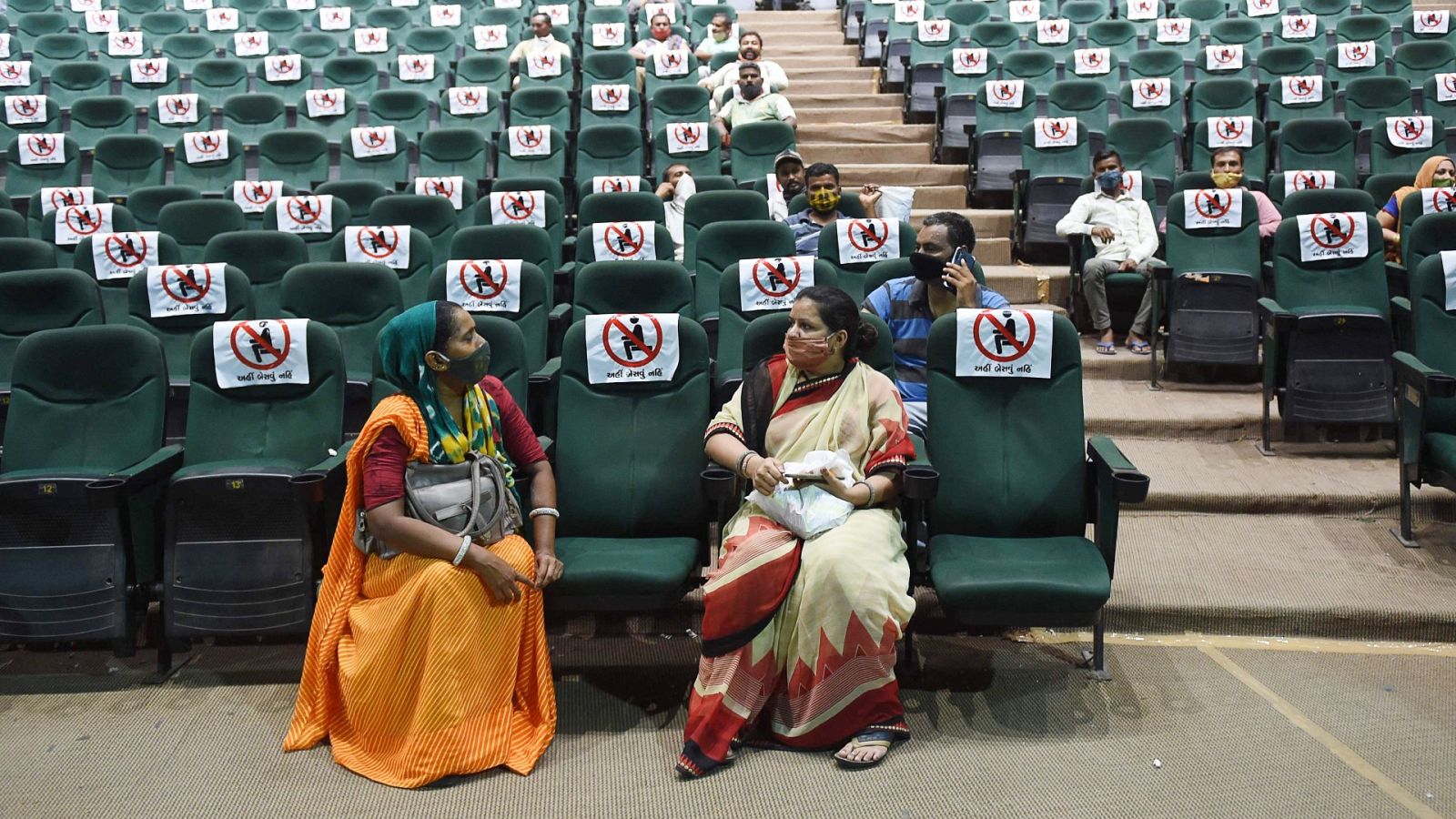 Centro de vacunación contra la COVID-19 en la India