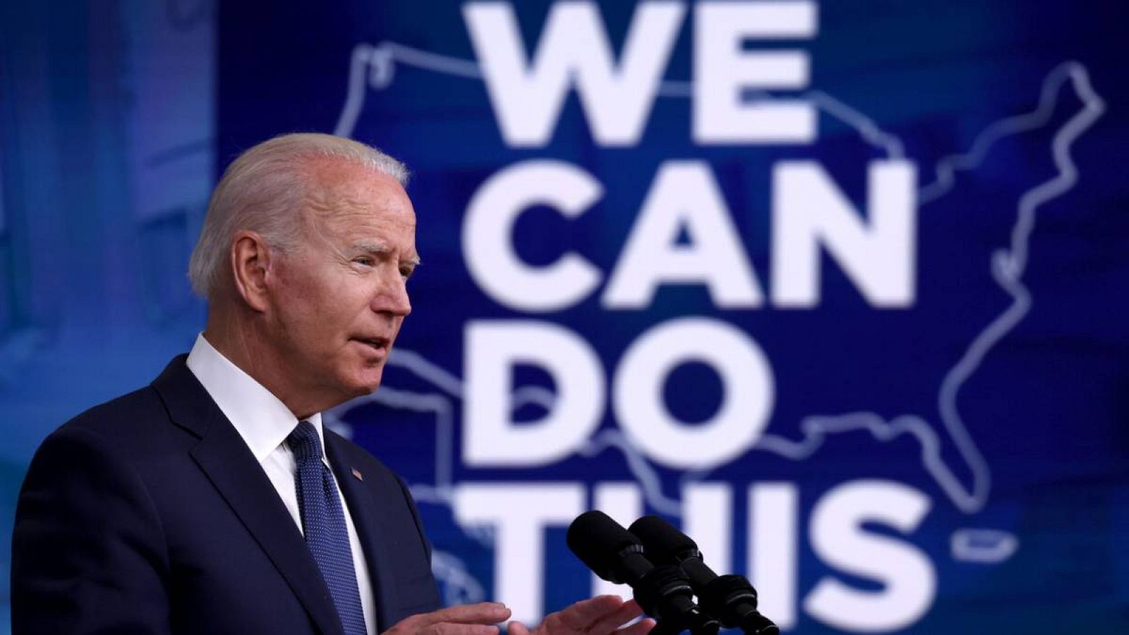 Biden suplica a los escépticos que se vacunen para frenar la variante Delta