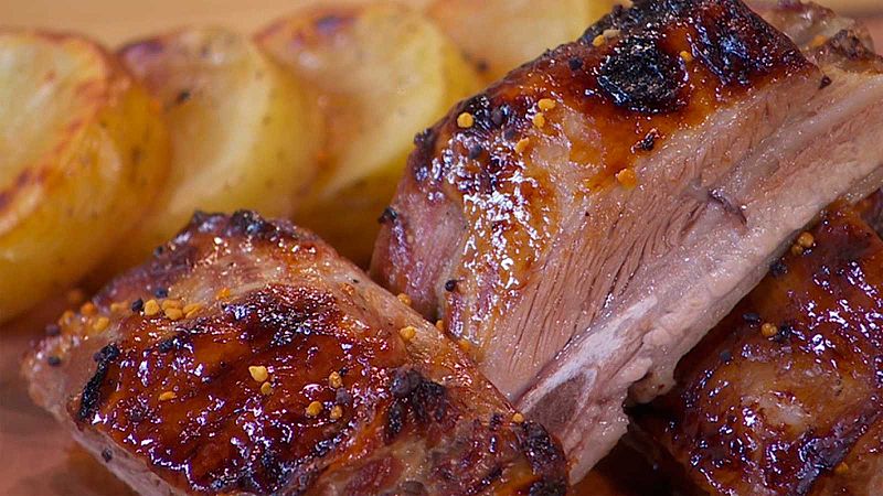 'Rostit de costella de porc amb peres' amb Carme Ruscalleda 