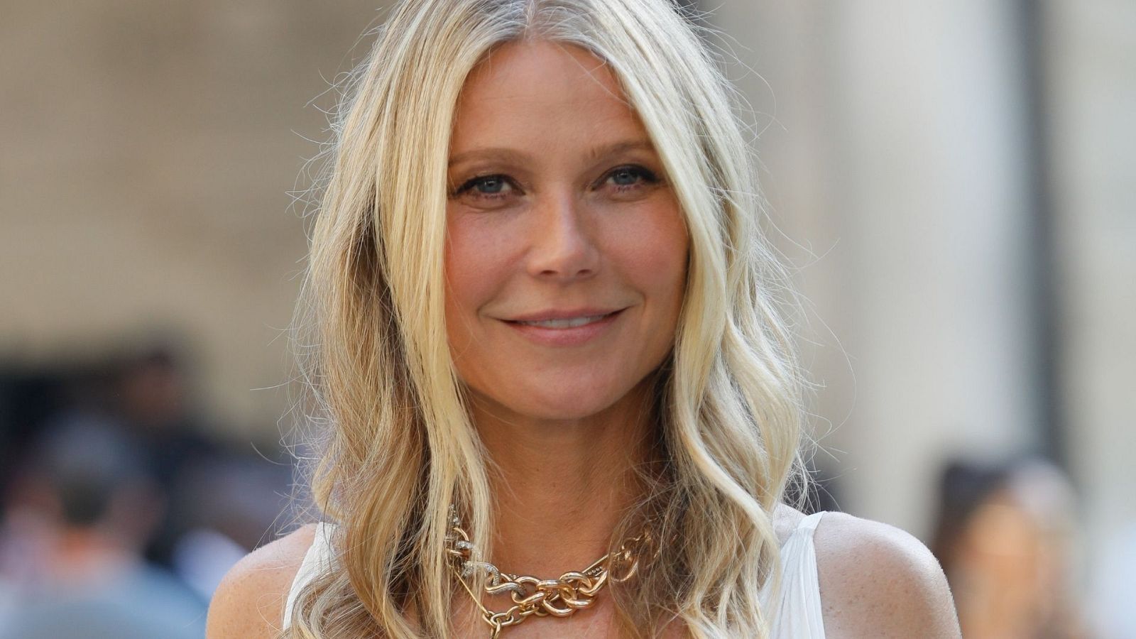 Gwyneth Paltrow, una turista más en Barcelona, junto a su marido, Brad Falchuk
