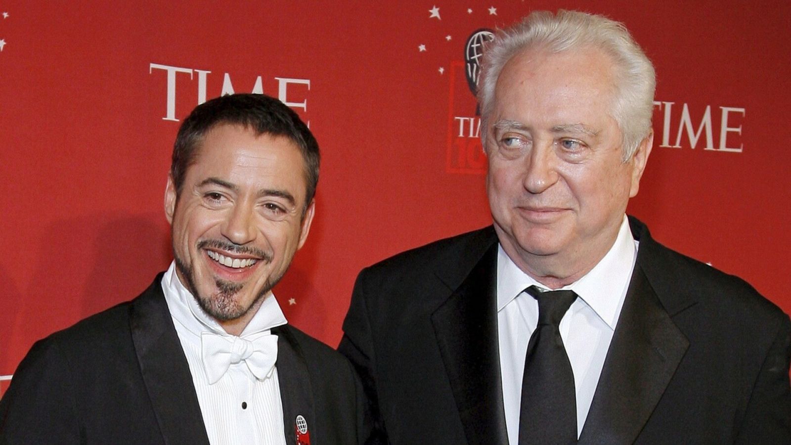 El cineasta Robert Downey Sr. junto a su hijo, Robert Downey Jr.