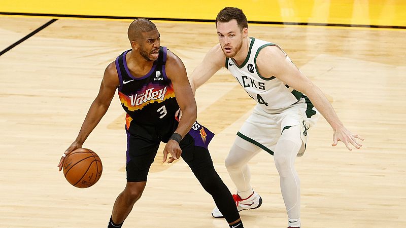 Los Suns vencen a un estelar Antetokounmpo y colocan el 2-0 en la serie