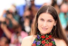 Laetitia Casta, belleza eterna: "Si me tomara en serio las preguntas sobre la edad sería una desgraciada"