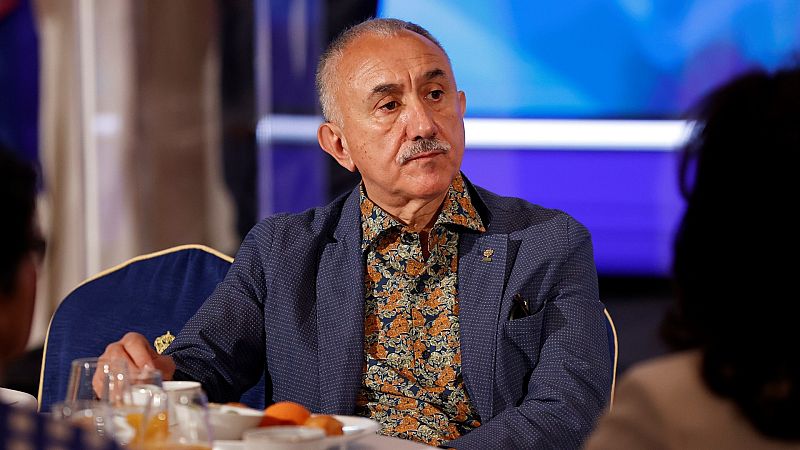 Los sindicatos amenazan con "endurecer" el diálogo social si el Gobierno no sube el salario mínimo