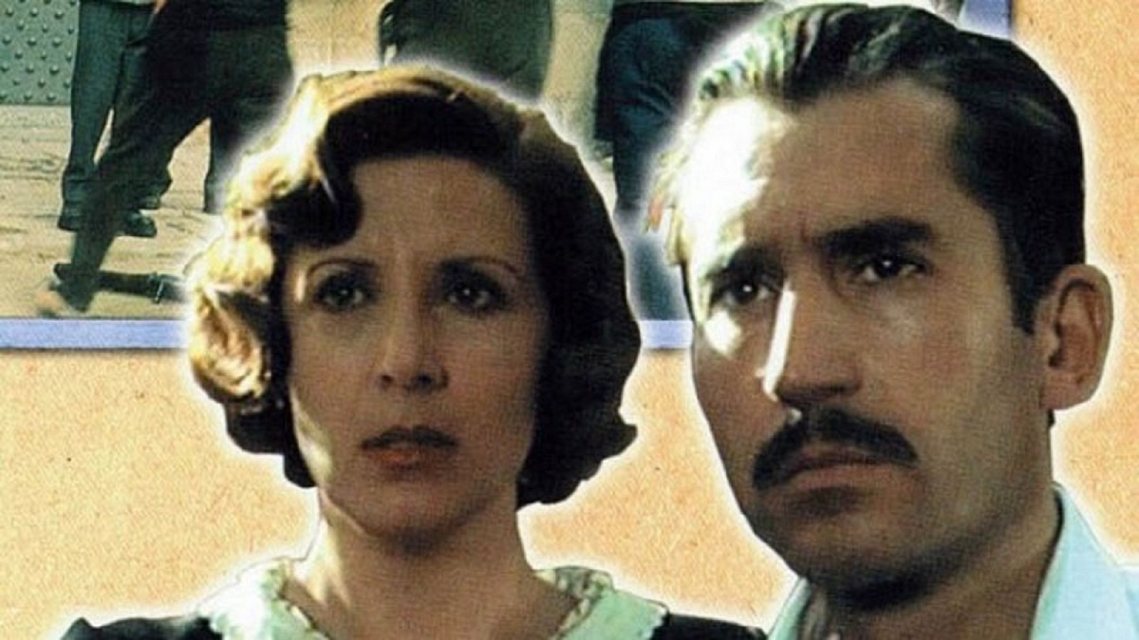 Concha Velasco y José Sacristán en 'Las largas vacaciones del 36'