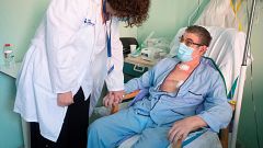Primer trasplante de pulmones en España a un paciente que los tenía "destrozados" por la COVID-19