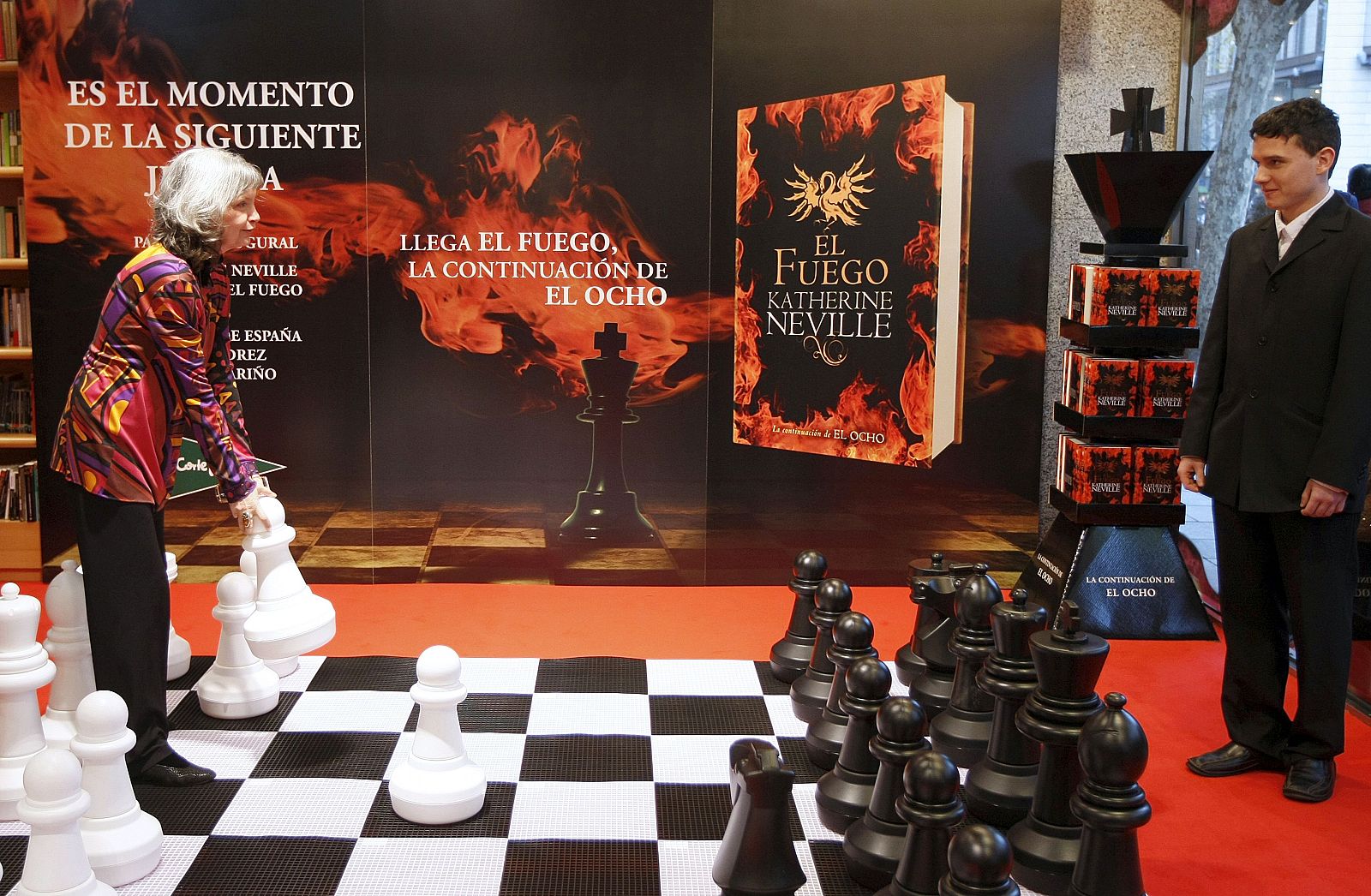 KATHERINE NEVILLE-DAVID LARIÑO