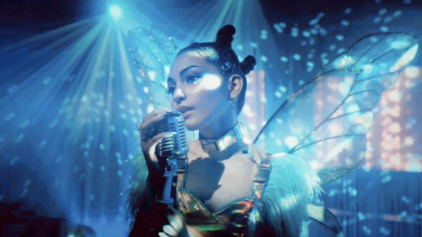 Conoce a Ambar Lucid, la artista más prometedora del momento