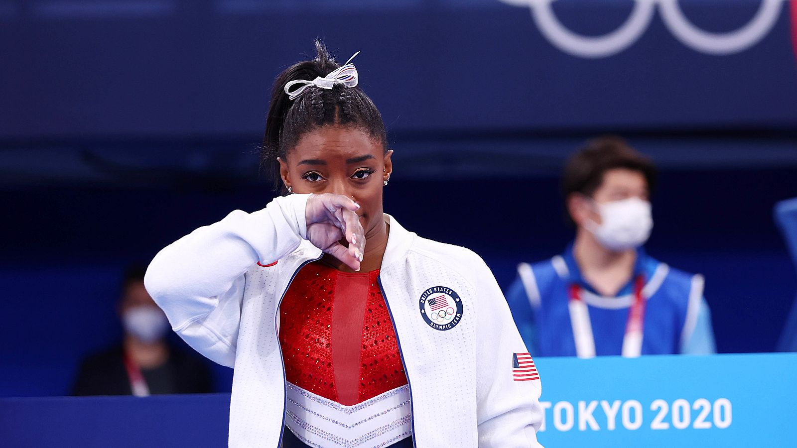 Simon Biles ha abandonado la final por equipos pero ha obtenido medalla de plata