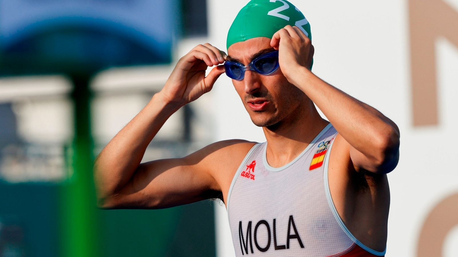 El triatleta español Mario Mola durante la prueba individual de Tokyo 2020