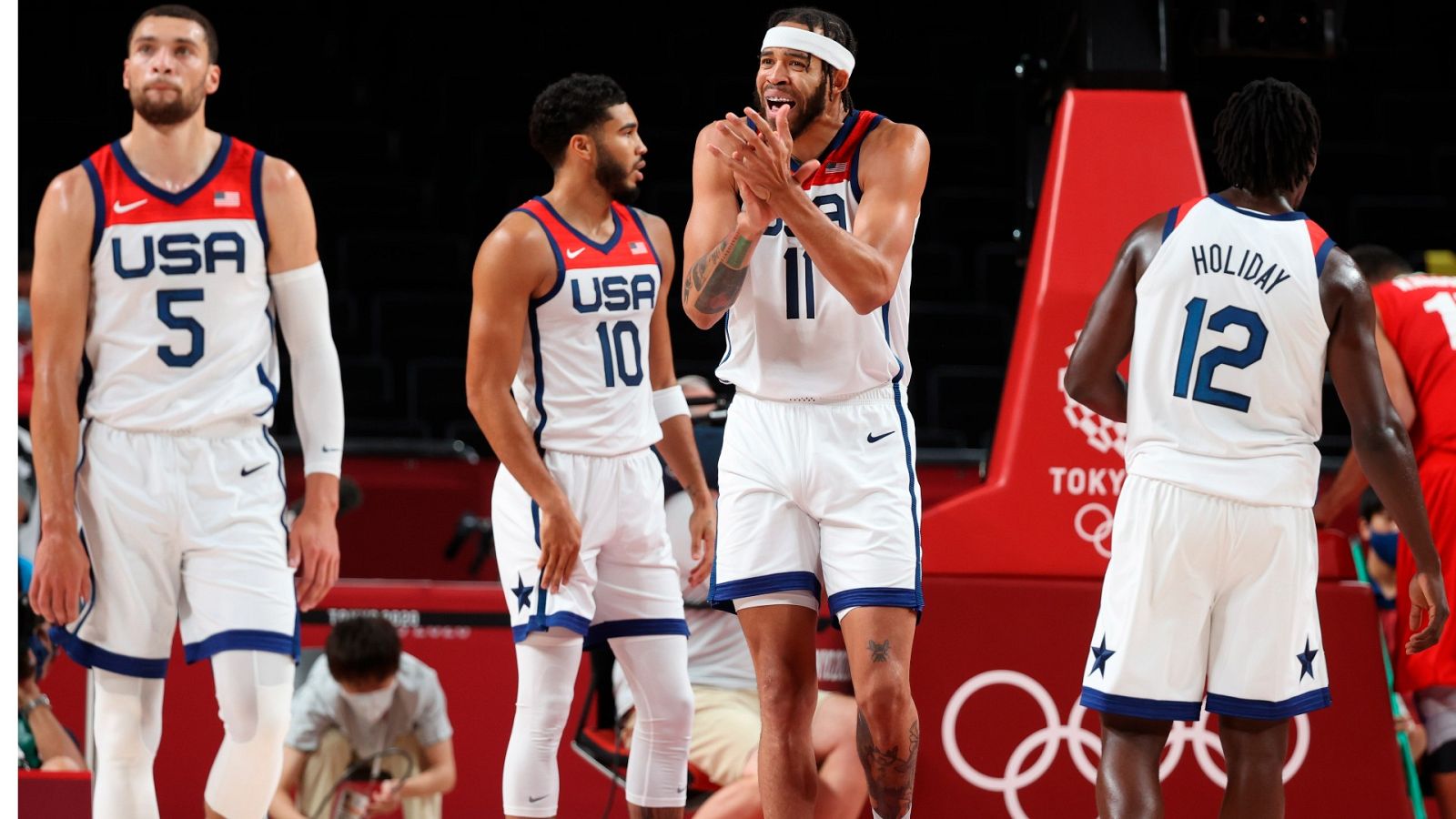 La selección estadounidense durante el partido contra Irán