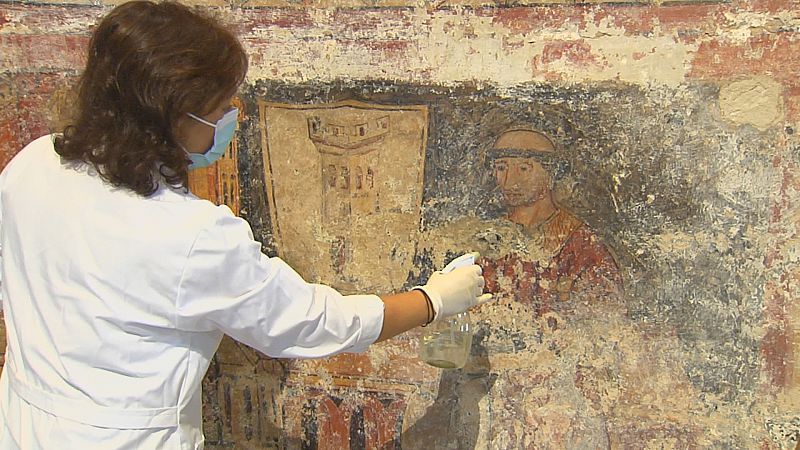 A retirada do cal descubriu pinturas murais do s�culo XV nunha igrexa da Ribeira Sacra 