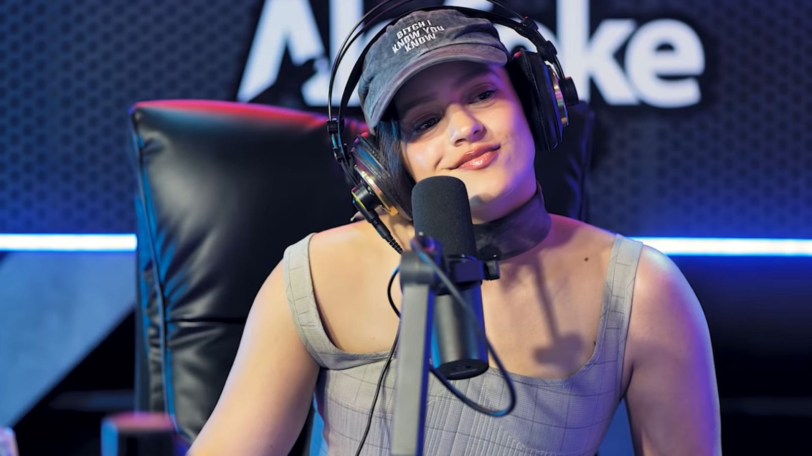 Rosalía anuncia la proximidad de su disco: "Quiero que se sienta bonito y real"