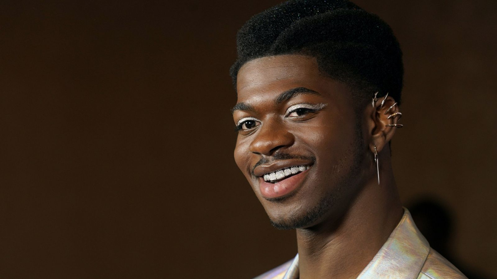 Lil Nas X se pronuncia sobre la homofobia en el rap