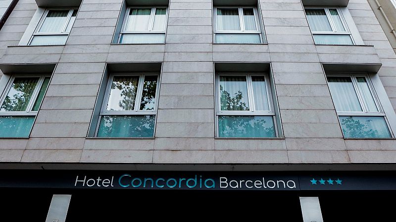 Los Mossos investigan la muerte de un menor en un hotel de Barcelona y buscan al padre
