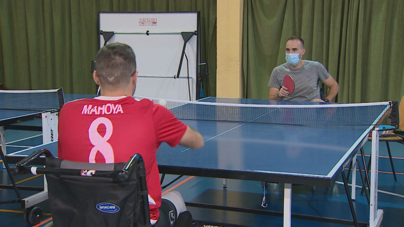 Deportistas en el Hospital Nacional de Parapléjicos