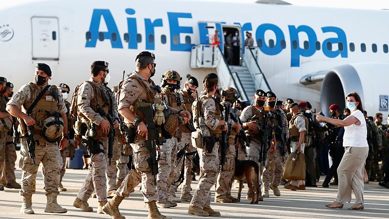 El miedo de los colaboradores de España que se han quedado atrás: "Los talibanes buscan casa por casa"