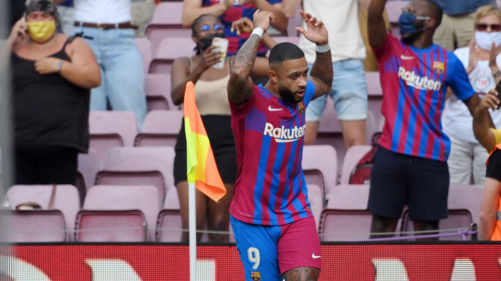 Memphis festeja su diana ante el Getafe