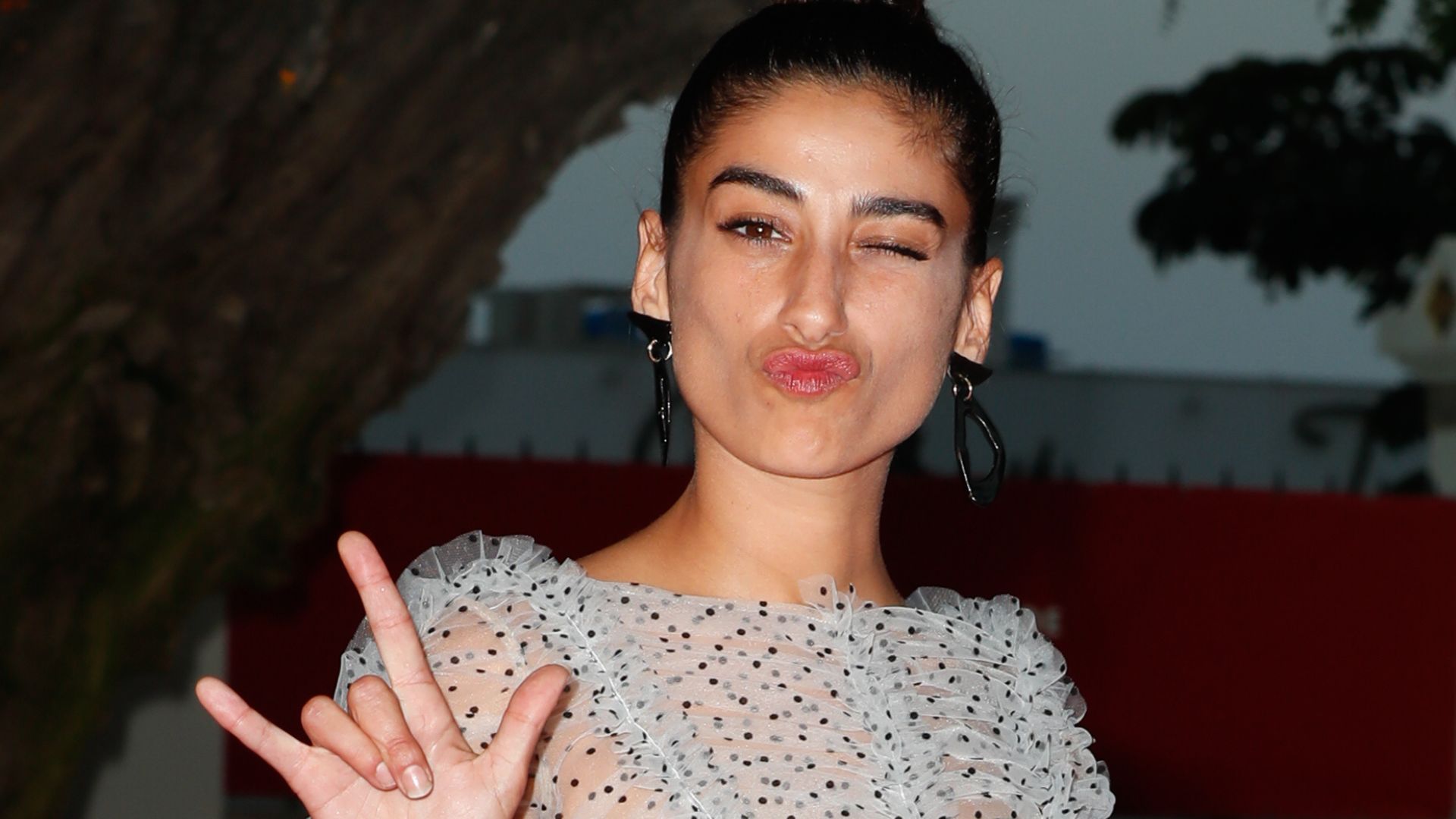 Dos Gitanas Bes Ndose En Pantalla El Complejo Casting De Carmen Y Lola 2167820