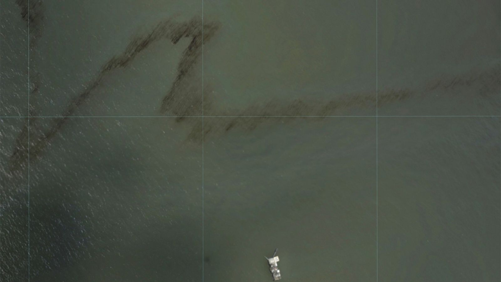 Hallan un vertido de petróleo de 22 kilómetros de largo en el Golfo de México tras el paso del huracán 'Ida'