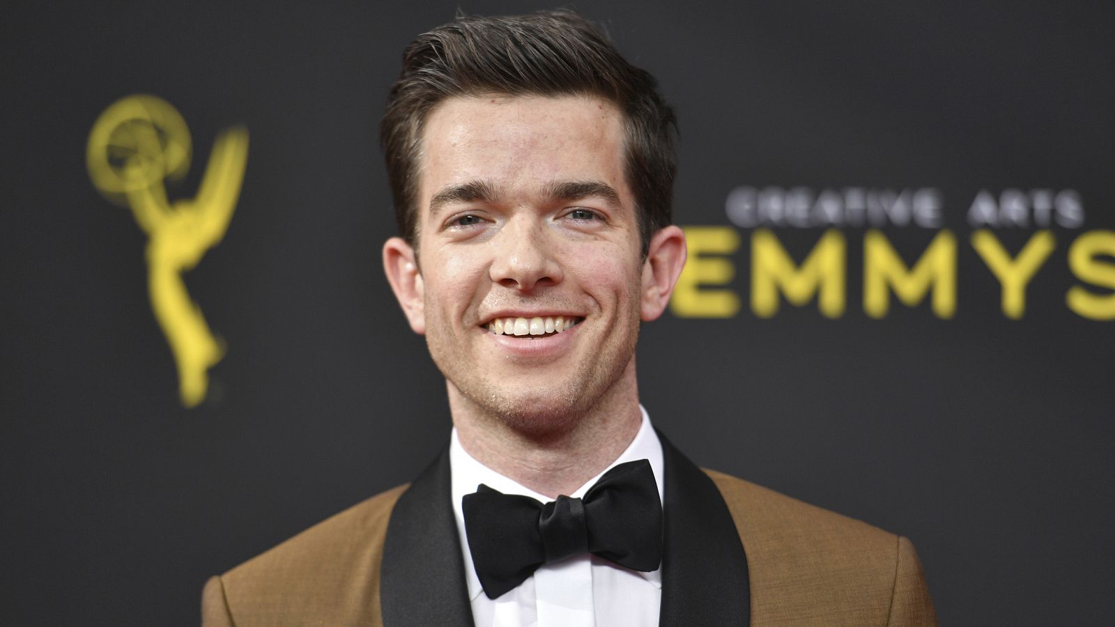 John Mulaney reaparece en televisión tras abandonarla por un problema de drogas