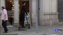 El RACC sol·licita baixar els carrils bici a la calçada per a reduir els conflictes entre ciclistes, patinets i vianants