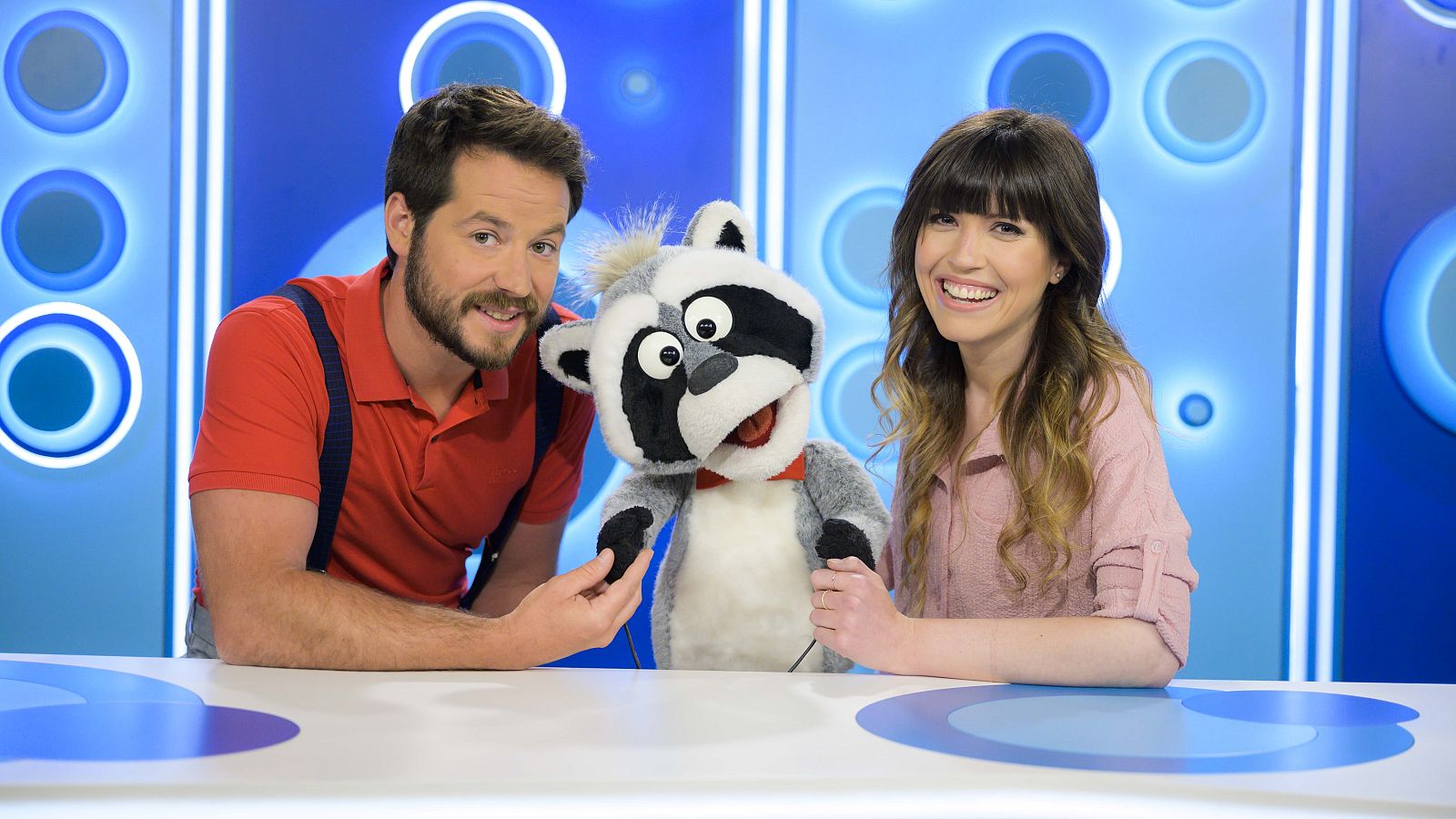 Aprendemos en Clan. James Van Der Lust y Laura Vives