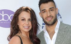 Britney Spears se va a casar y luce así de orgullosa su anillo de compromiso