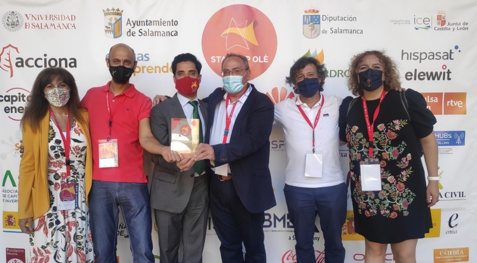 Entrega del premio Best Reverse Pitch 2021 a Impulsa Visión RTVE