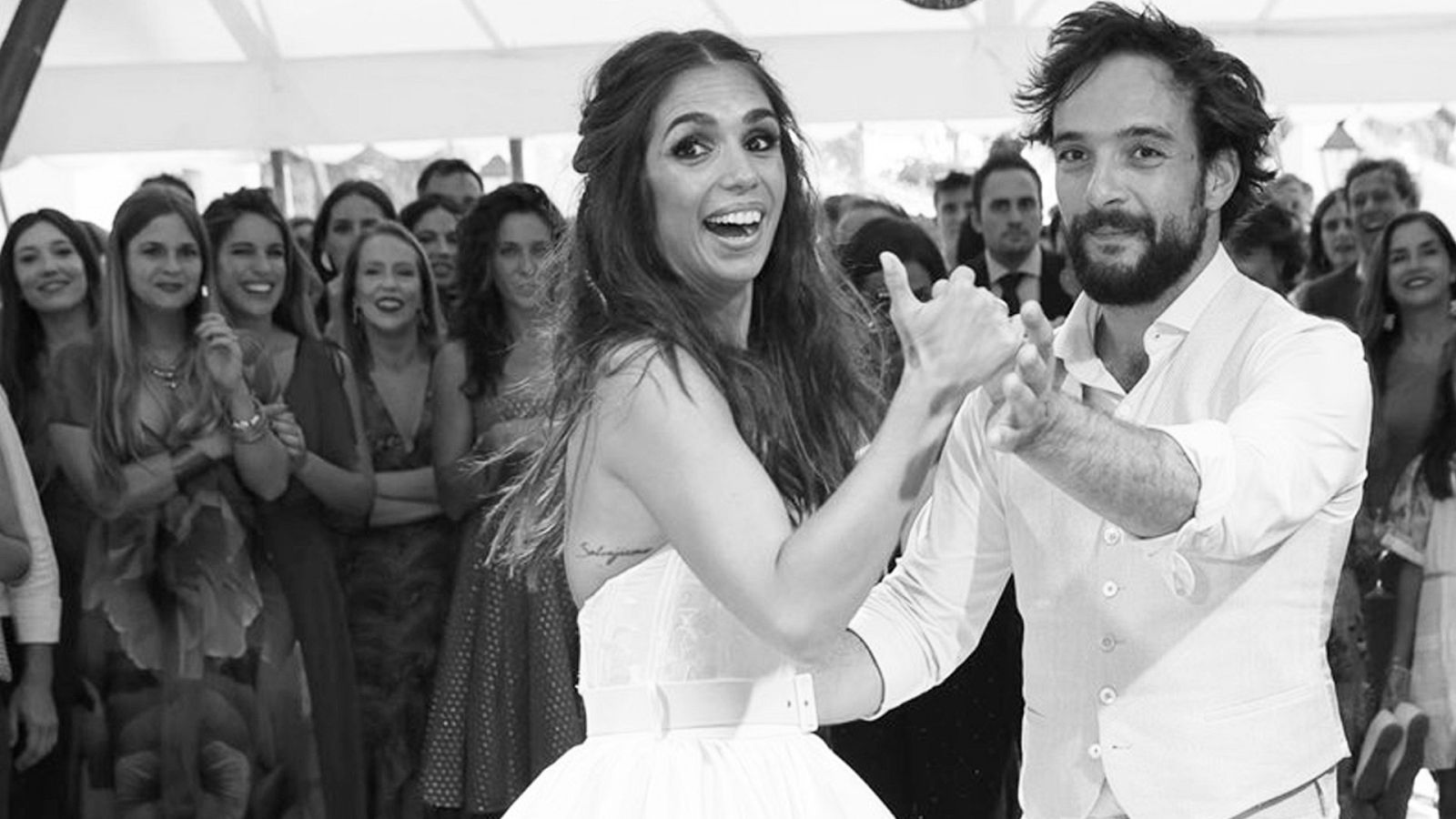 Elena Furiase y Gonzalo Sierra se dan el 'sí quiero'