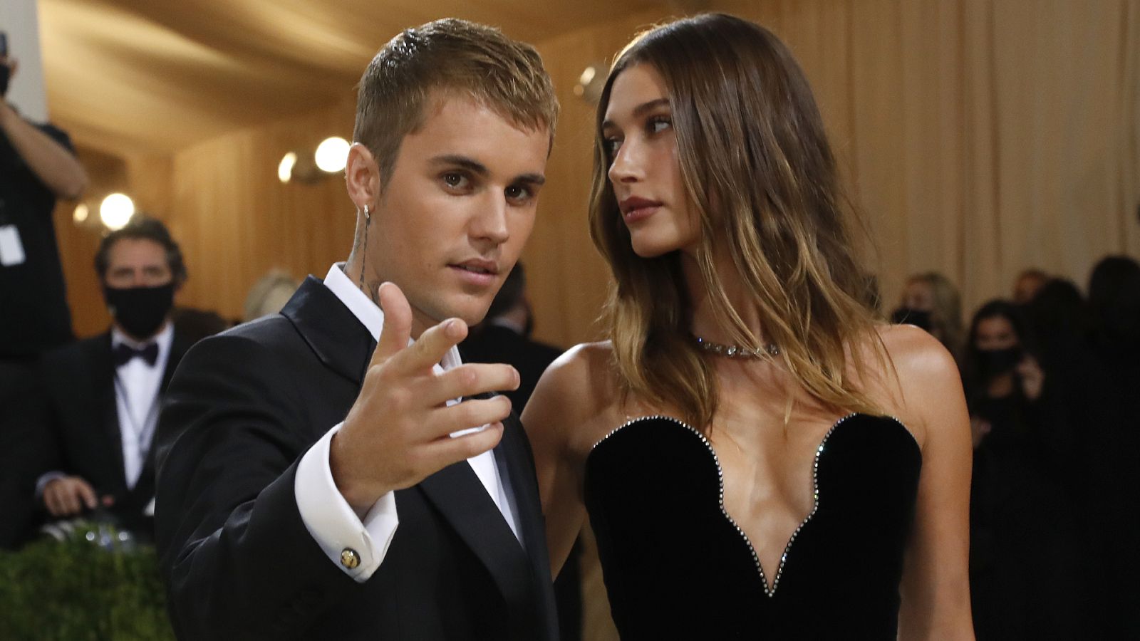 Hailey Bieber se pronuncia sobre los rumores de maltrato que recaen sobre Justin