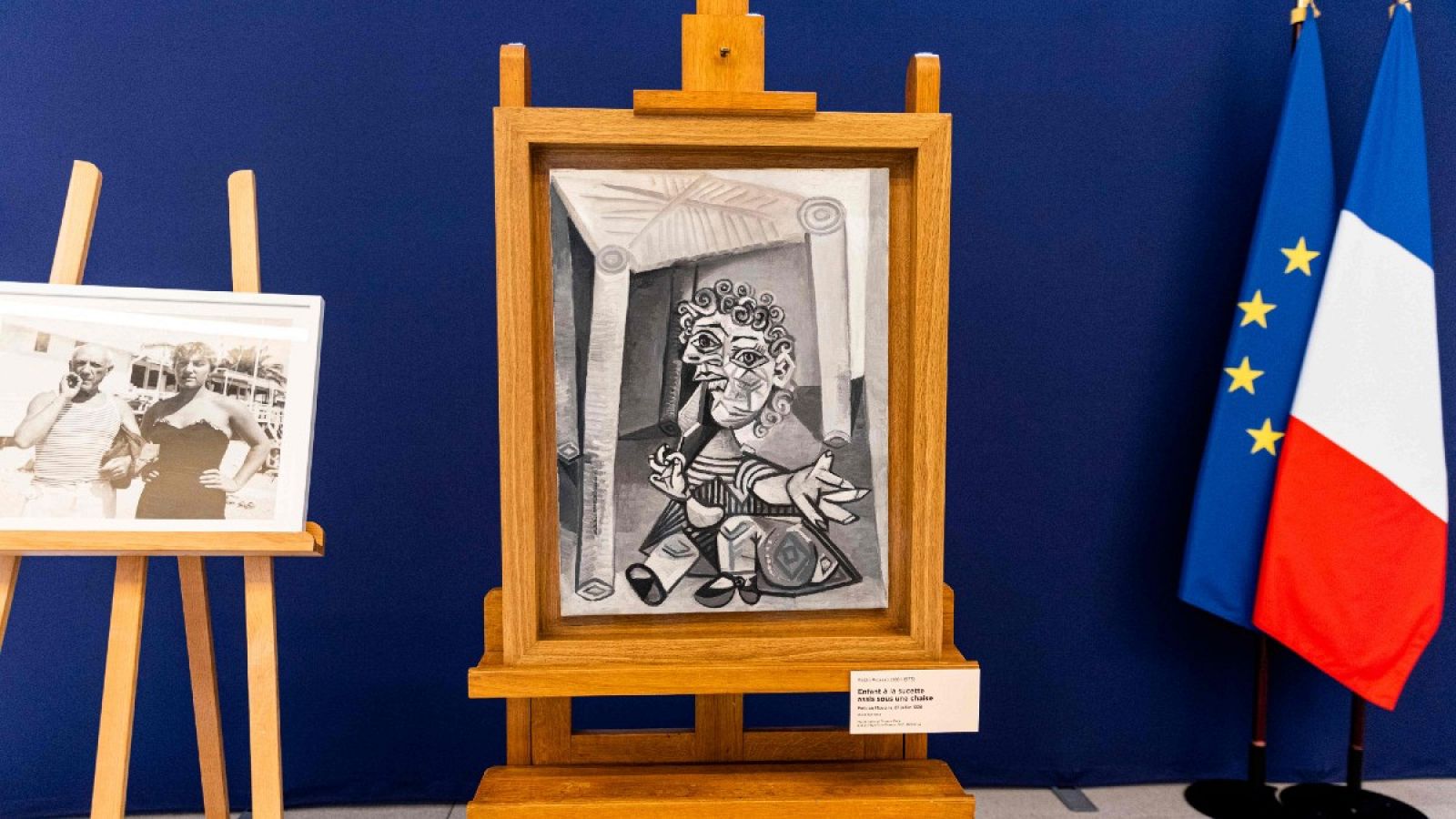 "El niño con el chupete sentado debajo de una silla" (1938) es el único cuadro donado mostrado hasta ahora 