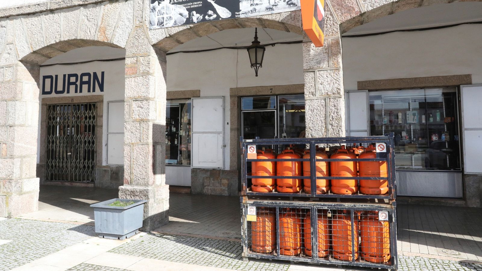 Venta de bombonas de butano cerca de la frontera portuguesa