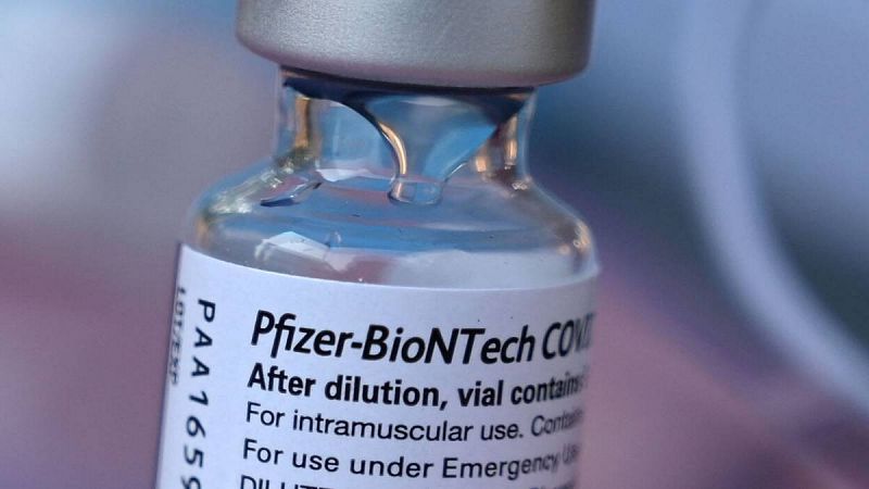 EE.UU. aprueba la tercera dosis de Pfizer para mayores de 65 años y otros casos