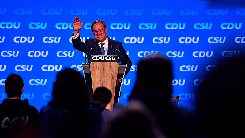 Laschet, un sucesor "B" para Merkel