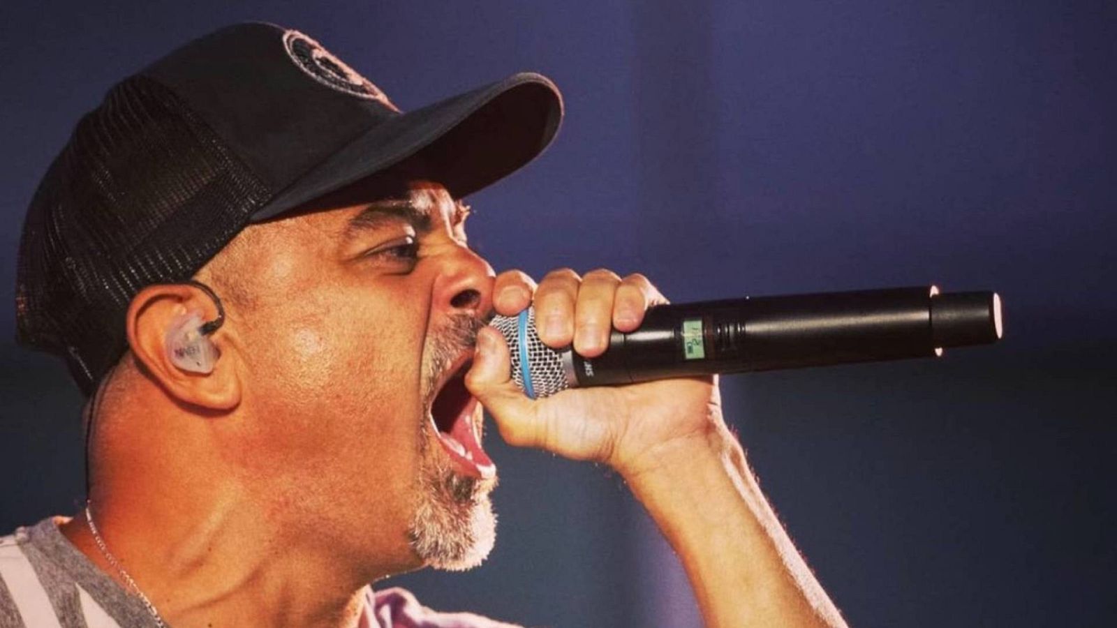 Nach: "Los jóvenes os enfrentáis a una competencia feroz"