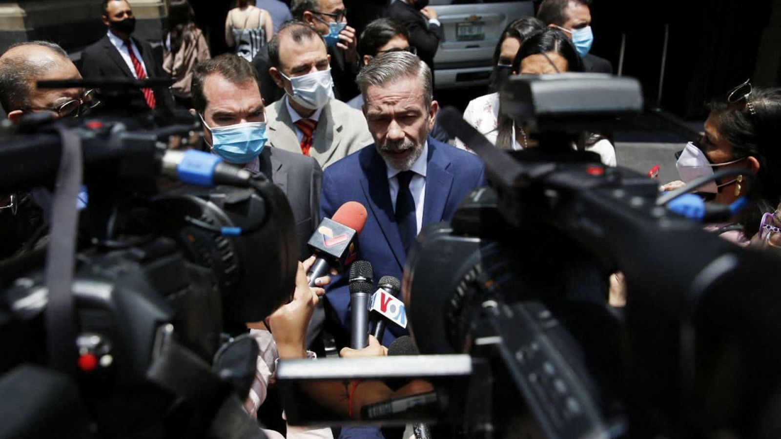 La tercera ronda del diálogo venezolano se aplaza de forma indefinida entre reproches de ambas delegaciones