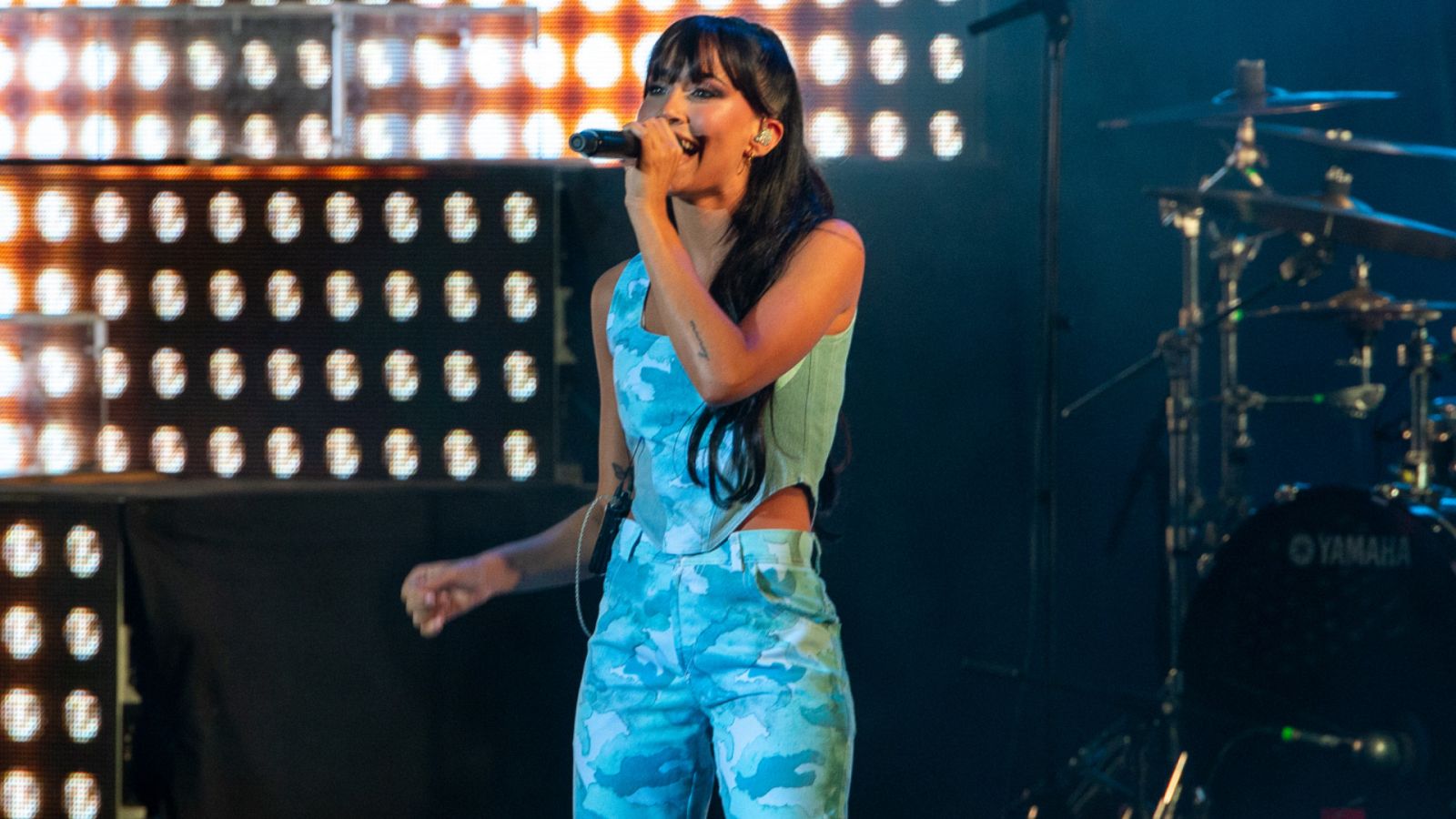 Aitana cancela su próximo concierto y explica los motivos de su afonía
