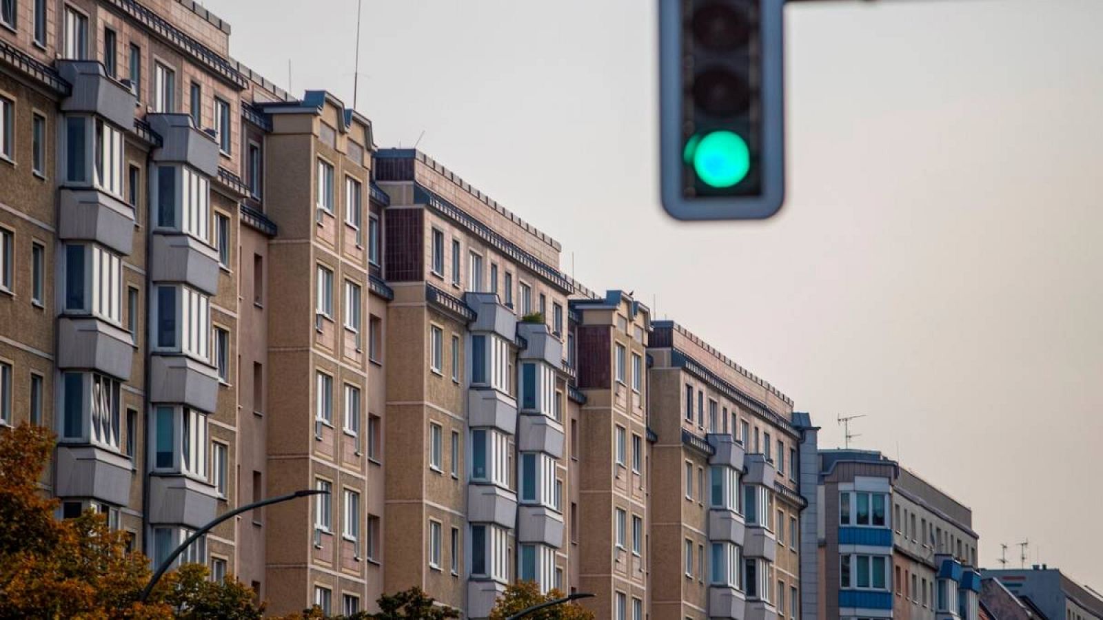 Berlín vota a favor de expropiar a las grandes empresas inmobiliarias para frenar el precio de los alquileres