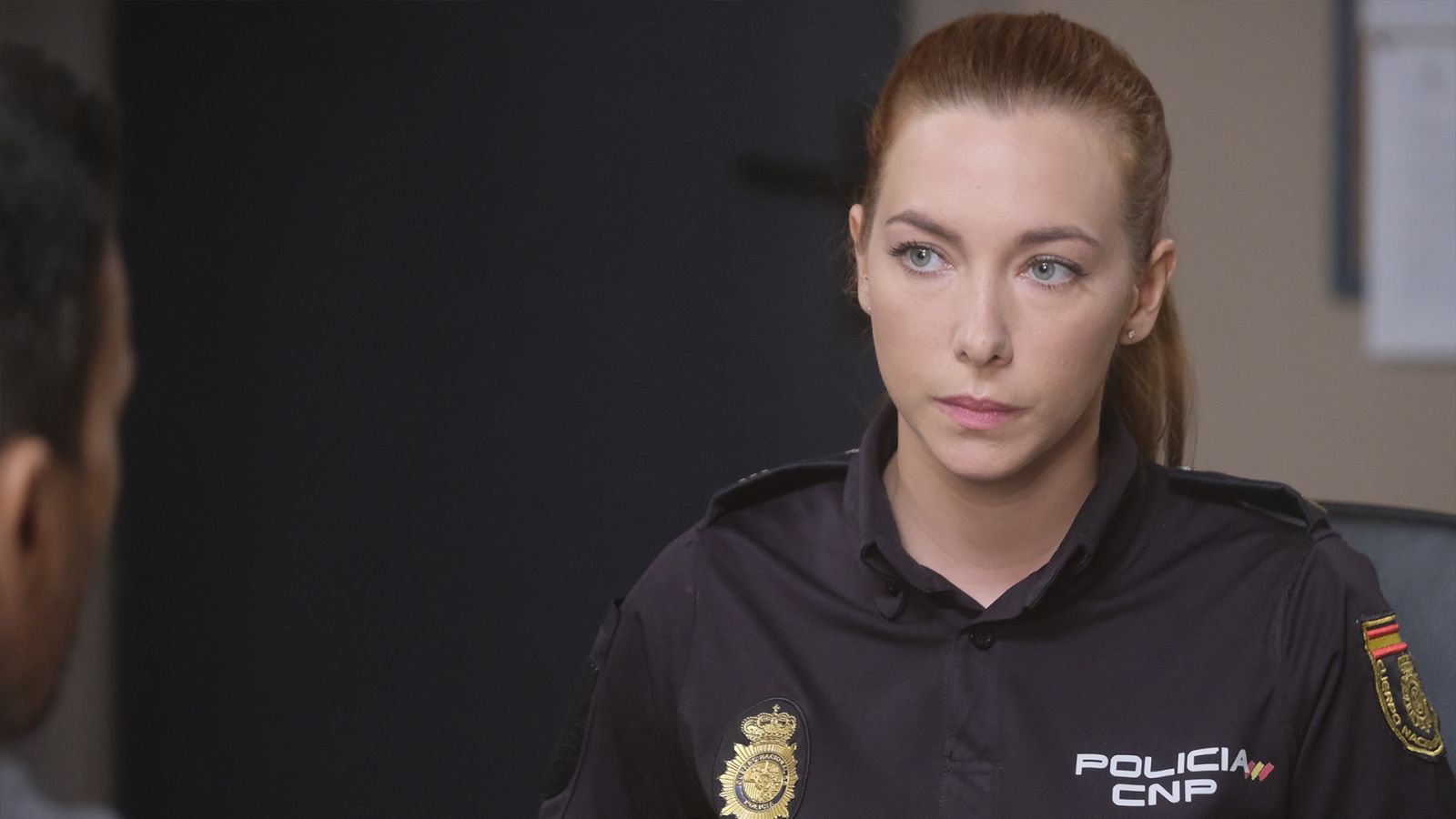 Yolanda, en el despacho de Durán en 'Servir y Proteger'