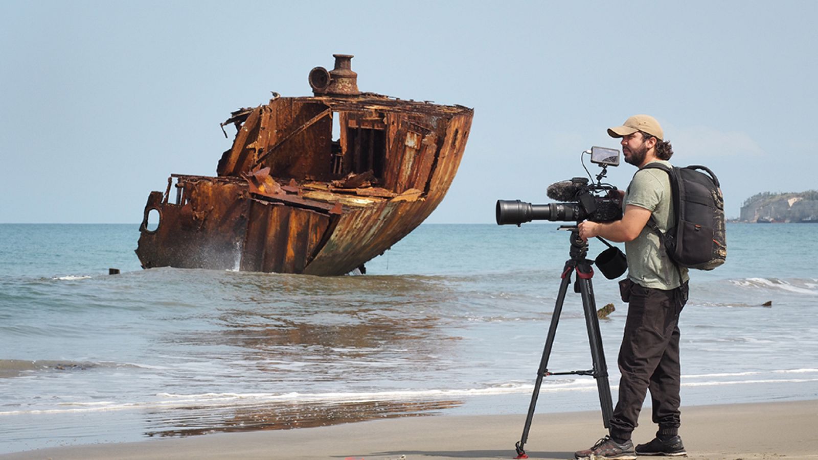 ctv-nto-edit-director-de-foto-graba-en-playa-de-santiago-angola