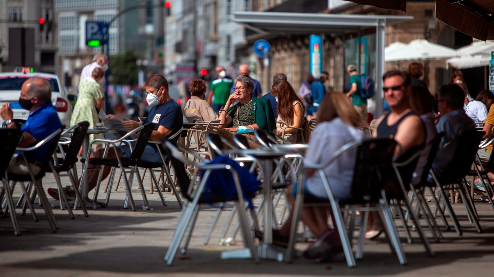 Ayuso anuncia el fin de todas las  restricciones de aforo en Madrid desde el lunes