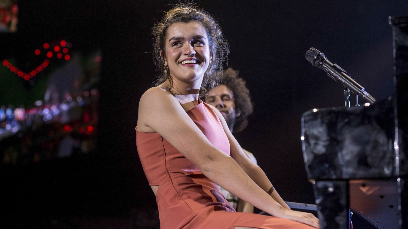 Amaia lanza "Yo invito" antes de lo previsto: "Gracias por filtrarme la canción"